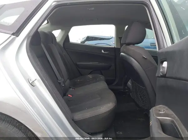 5XXGT4L34KG301424 2019 KIA OPTIMA - Image 8