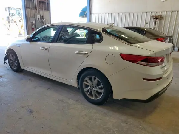 5XXGT4L34KG302654 2019 KIA OPTIMA - Image 2
