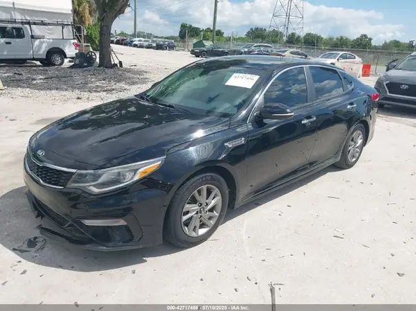 5XXGT4L34KG305487 2019 KIA OPTIMA - Image 2