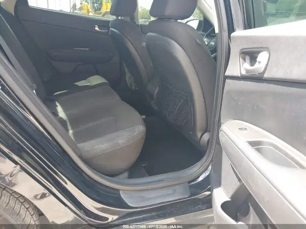 5XXGT4L34KG305487 2019 KIA OPTIMA - Image 8
