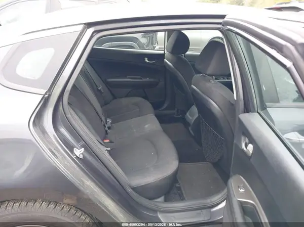 5XXGT4L34KG307725 2019 KIA OPTIMA - Image 8
