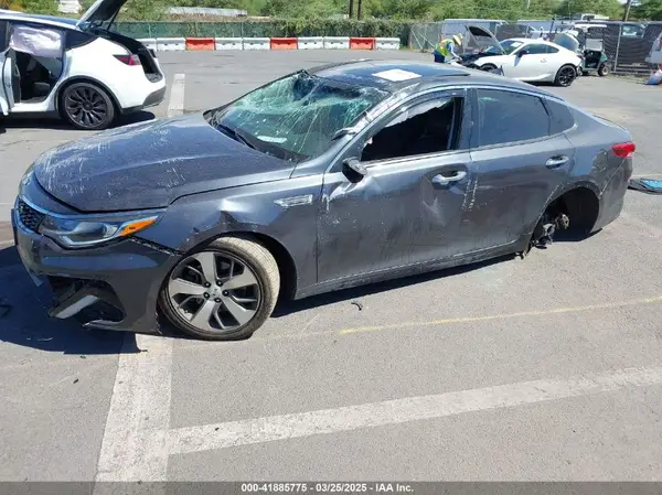 5XXGT4L34KG308034 2019 KIA OPTIMA - Image 2