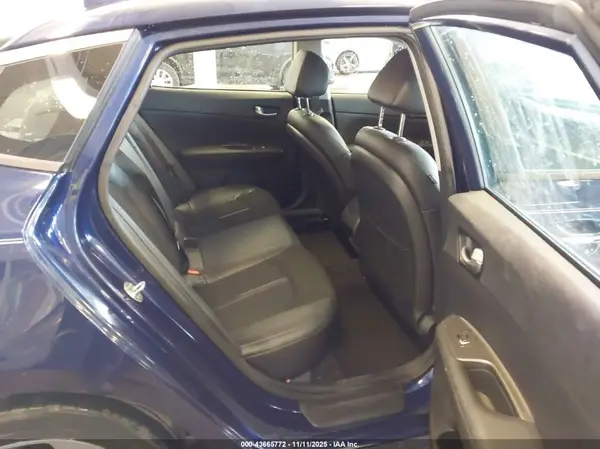 5XXGT4L34KG308759 2019 KIA OPTIMA - Image 8