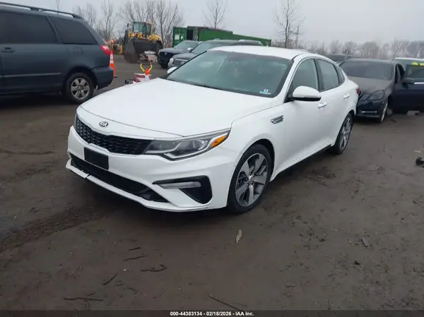 5XXGT4L34KG309524 2019 KIA OPTIMA - Image 2