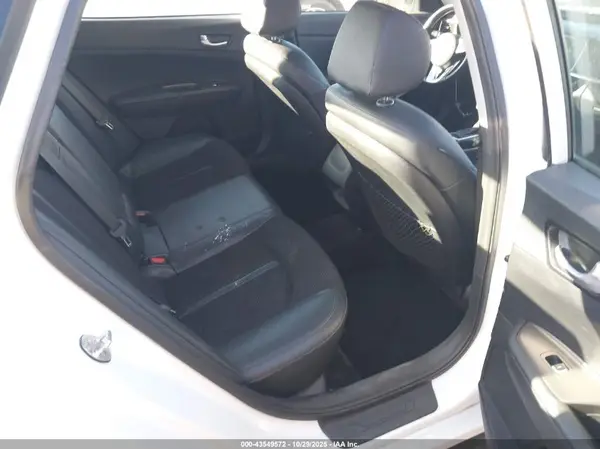 5XXGT4L34KG316022 2019 KIA OPTIMA - Image 8