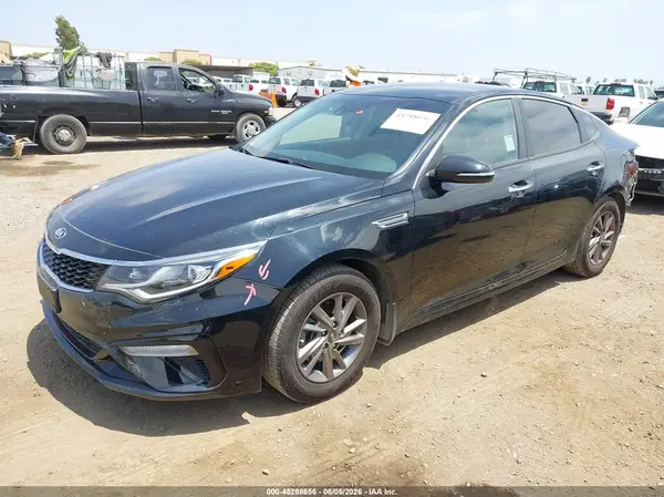 5XXGT4L34KG318675 2019 KIA OPTIMA - Image 2