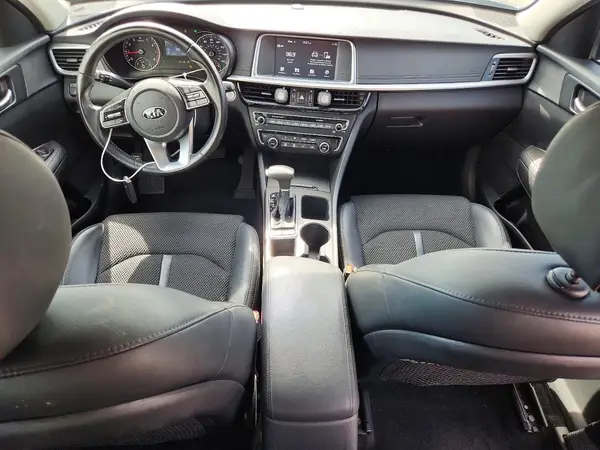 5XXGT4L34KG319258 2019 KIA OPTIMA - Image 8