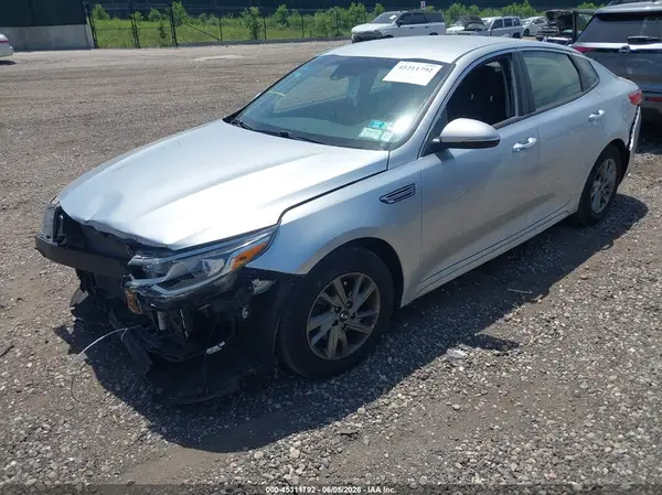 5XXGT4L34KG320314 2019 KIA OPTIMA - Image 2
