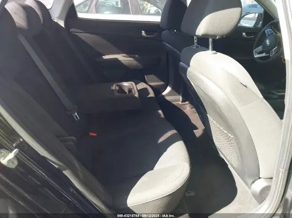 5XXGT4L34KG320670 2019 KIA OPTIMA - Image 8