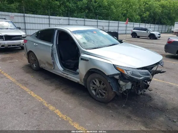 5XXGT4L34KG320815 2019 KIA OPTIMA - Image 1