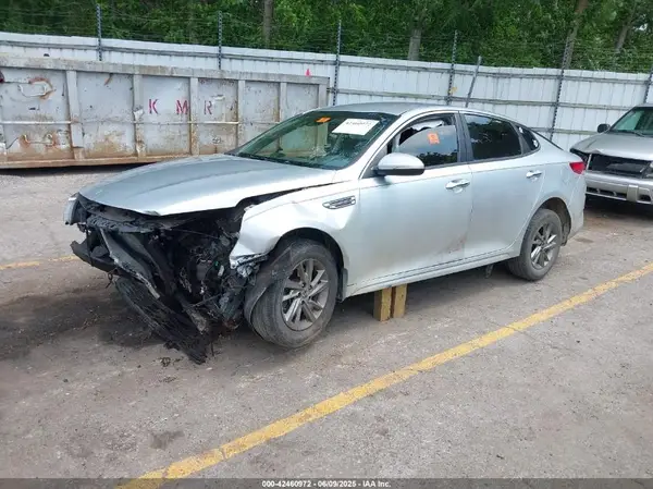 5XXGT4L34KG320815 2019 KIA OPTIMA - Image 2