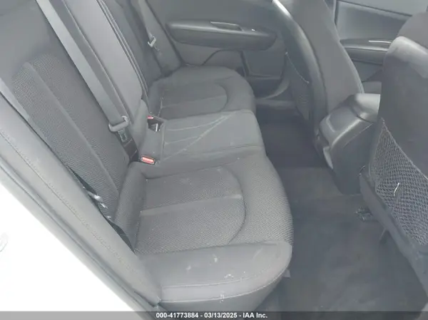 5XXGT4L34KG321043 2019 KIA OPTIMA - Image 8