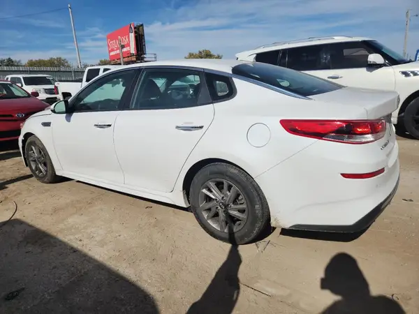 5XXGT4L34KG322306 2019 KIA OPTIMA - Image 2