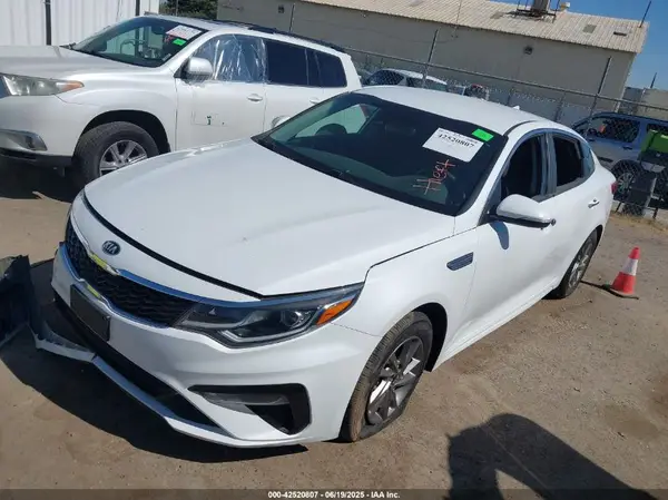5XXGT4L34KG323763 2019 KIA OPTIMA - Image 2