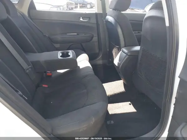 5XXGT4L34KG323763 2019 KIA OPTIMA - Image 8