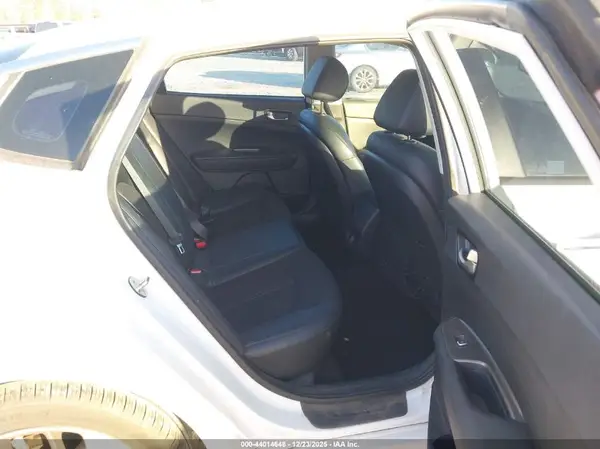 5XXGT4L34KG327649 2019 KIA OPTIMA - Image 8