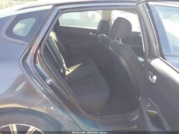 5XXGT4L34KG329692 2019 KIA OPTIMA - Image 8