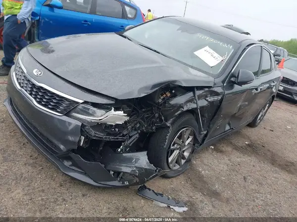 5XXGT4L34KG329871 2019 KIA OPTIMA - Image 2