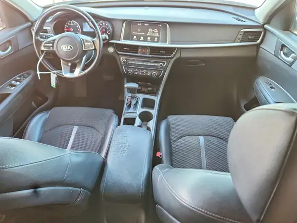 5XXGT4L34KG330583 2019 KIA OPTIMA - Image 8