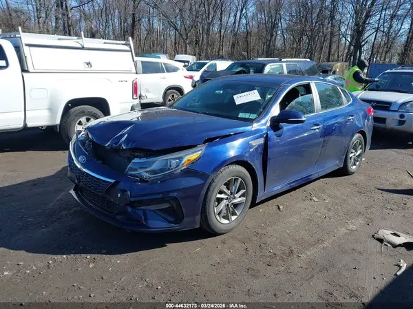 5XXGT4L34KG331796 2019 KIA OPTIMA - Image 2