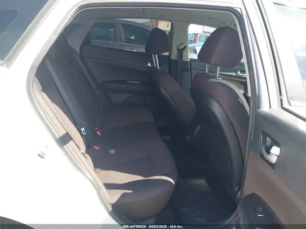 5XXGT4L34KG336934 2019 KIA OPTIMA - Image 8