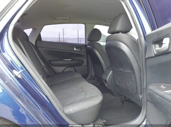 5XXGT4L34KG337887 2019 KIA OPTIMA - Image 8