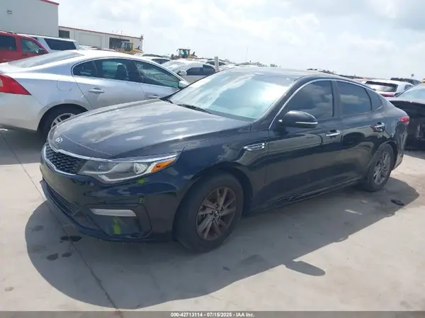 5XXGT4L34KG339512 2019 KIA OPTIMA - Image 2