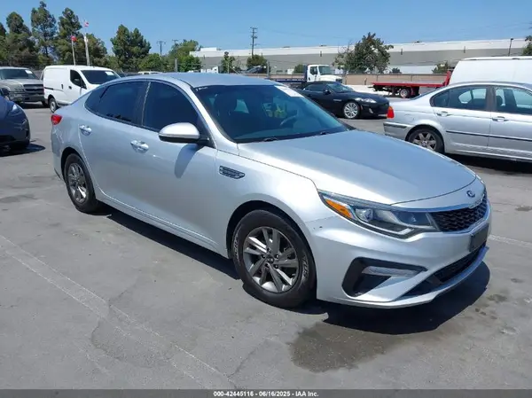 5XXGT4L34KG340899 2019 KIA OPTIMA - Image 1