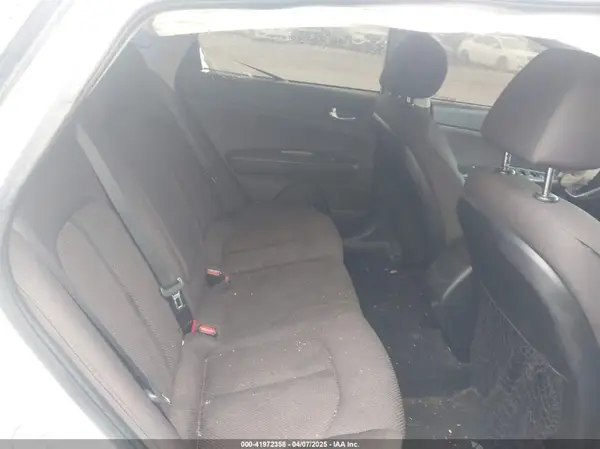 5XXGT4L34KG343284 2019 KIA OPTIMA - Image 8