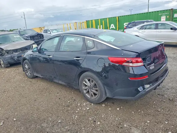 5XXGT4L34KG343365 2019 KIA OPTIMA - Image 2