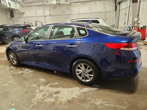 5XXGT4L34KG344855 2019 KIA OPTIMA - Image 2