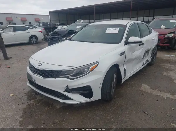 5XXGT4L34KG348047 2019 KIA OPTIMA - Image 2
