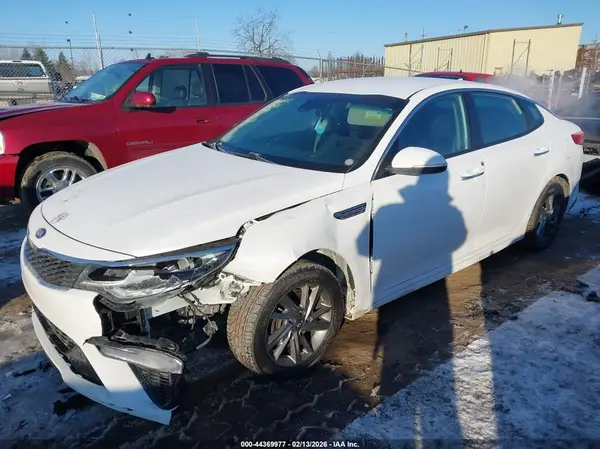 5XXGT4L34KG348680 2019 KIA OPTIMA - Image 2