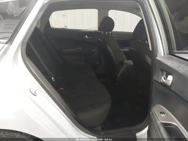 5XXGT4L34KG348856 2019 KIA OPTIMA - Image 8