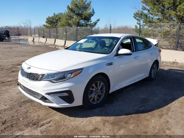 5XXGT4L34KG349554 2019 KIA OPTIMA - Image 2