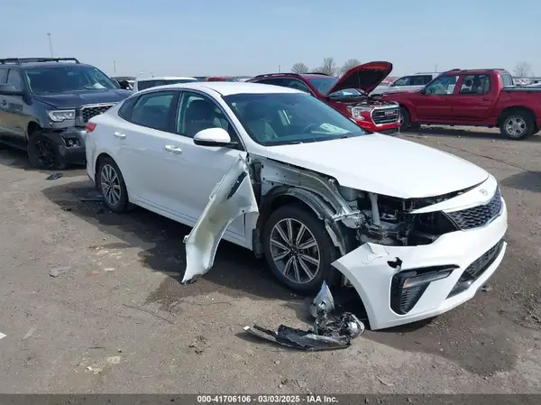 5XXGT4L34KG350526 2019 KIA OPTIMA - Image 1