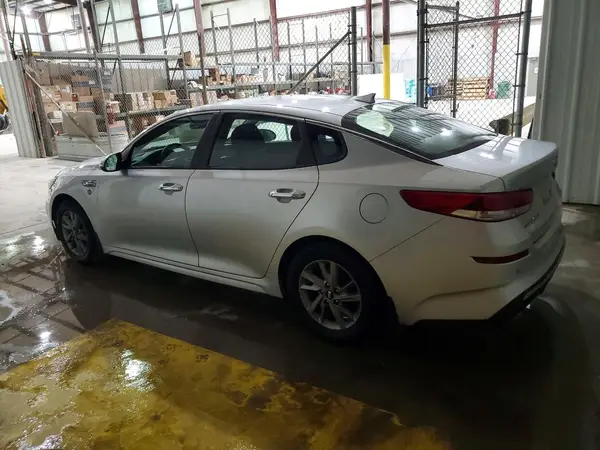 5XXGT4L34KG350736 2019 KIA OPTIMA - Image 2