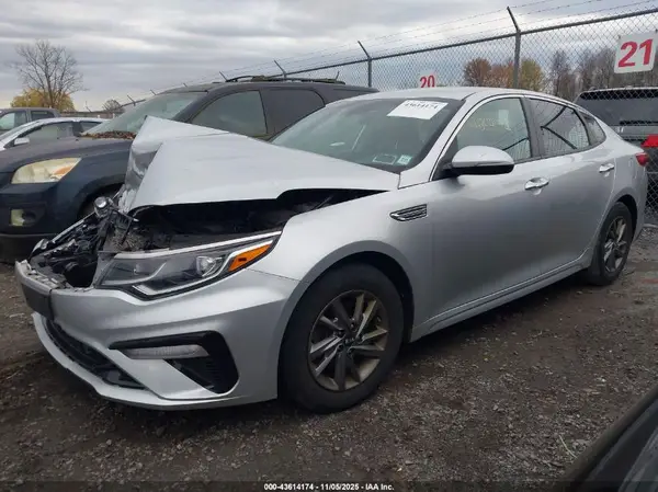 5XXGT4L34KG351692 2019 KIA OPTIMA - Image 2