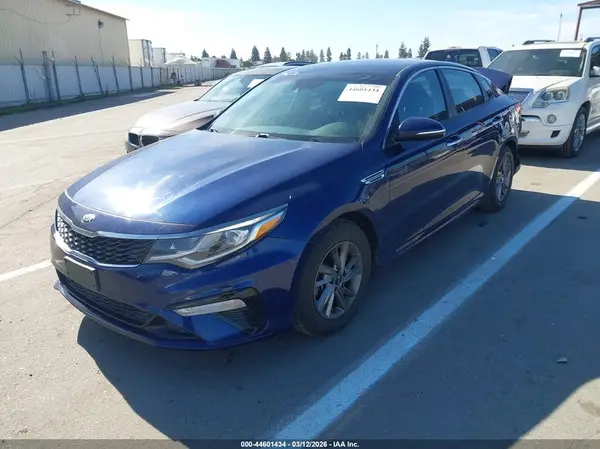5XXGT4L34KG351837 2019 KIA OPTIMA - Image 2