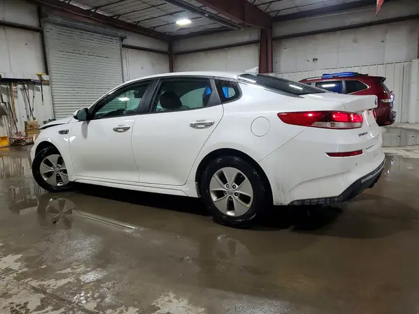 5XXGT4L34KG352034 2019 KIA OPTIMA - Image 2