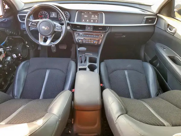 5XXGT4L34KG360201 2019 KIA OPTIMA - Image 8