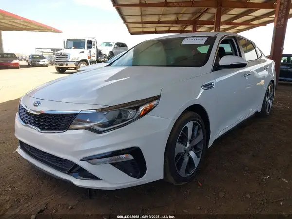 5XXGT4L34KG361252 2019 KIA OPTIMA - Image 2