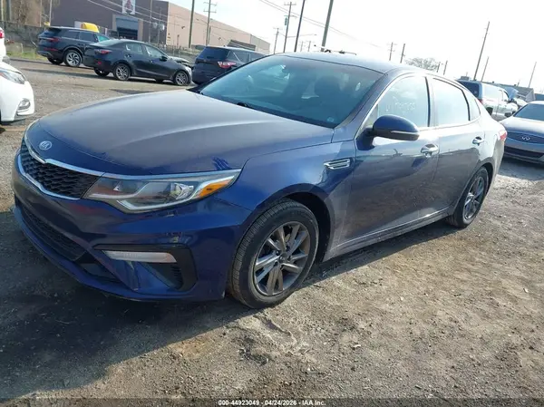 5XXGT4L34KG368993 2019 KIA OPTIMA - Image 2