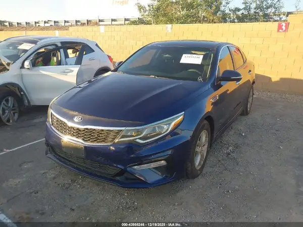 5XXGT4L34KG371182 2019 KIA OPTIMA - Image 2