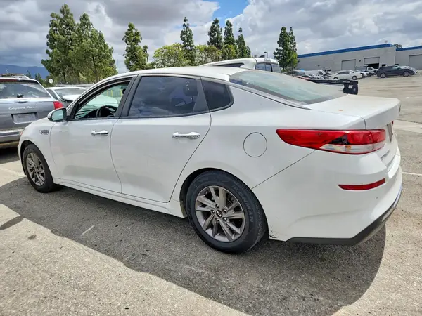 5XXGT4L34KG371926 2019 KIA OPTIMA - Image 2