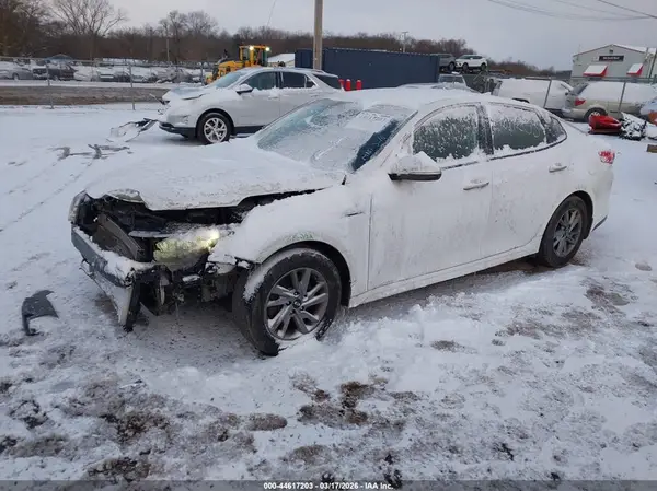 5XXGT4L34KG374468 2019 KIA OPTIMA - Image 2