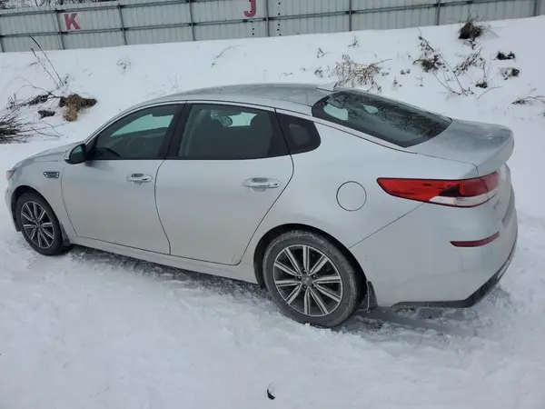 5XXGT4L34KG374728 2019 KIA OPTIMA - Image 2