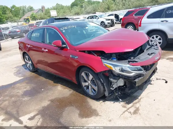 5XXGT4L34KG375328 2019 KIA OPTIMA - Image 1