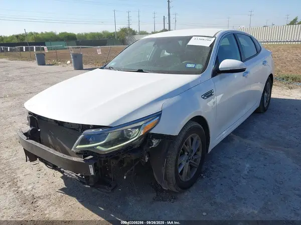5XXGT4L34LG380983 2020 KIA OPTIMA - Image 2