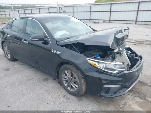 5XXGT4L34LG381907 2020 KIA OPTIMA - Image 1